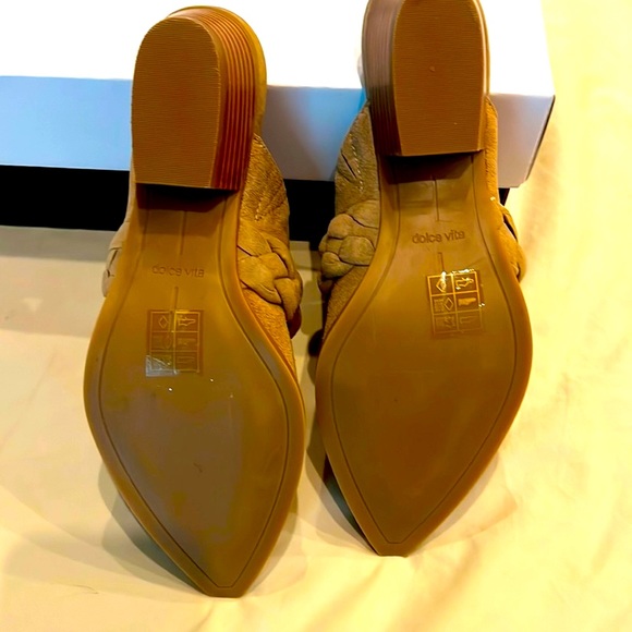 EUC DOLCE VITA soft brown suede mules with braided detailing. - Picture 3 of 6